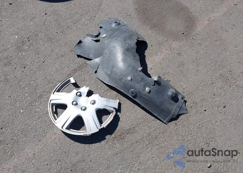 2004 Toyota Corolla Ce z USA, uszkodzony, nr VIN JTDBR32E342037451